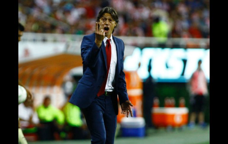 Almeyda fue suspendido un encuentro por faltar al respeto al central César Arturo Ramos. AFP / ARCHIVO