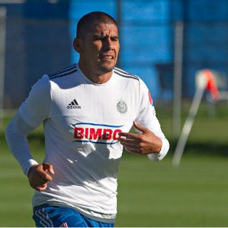 Carlos Salcido quiere pasar con triunfo