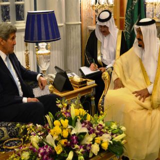 Kerry visita Arabia Saudí para tratar conflictos de Siria y Yemen