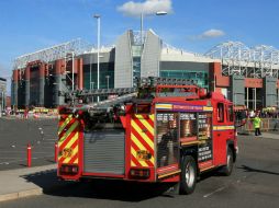 Los aficionados presentes en el estadio, de una capacidad de 75 mil 600 espectadores en cuanto se dio la alerta. AP / M. Egerton