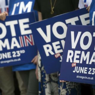 Fitch bajaría calificación de Reino Unido si sale de la UE