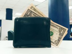 Prevén que este lunes el tipo de cambio se cotice en un rango entre 18.10 y 18.26 pesos por dólar. EL INFORMADOR / ARCHIVO