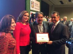 Este domingo, después de una ceremonia por el Día del Maestro, Rodríguez Calderón se refirió a la muerte de su amigo. TWITTER / @JaimeRdzNL