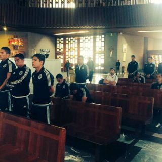 Chivas acude a dar gracias a la Basílica