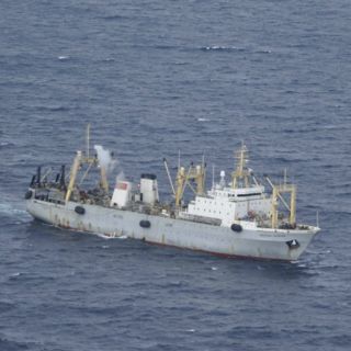 Sudáfrica retiene a un pesquero chino