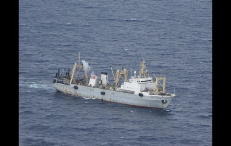 El barco fue multado por transporte ilegal de tabaco, e investigan a los marineros por maltrato animal. EFE / ARCHIVO