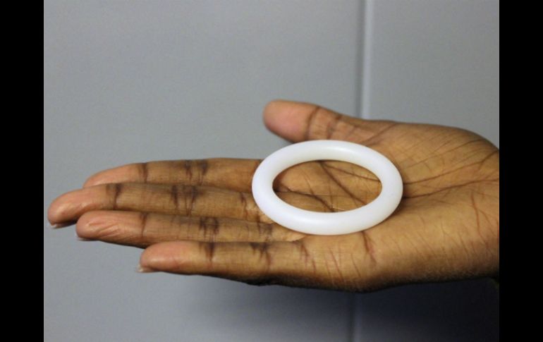 'Si todo va perfectamente, podemos tenerlo en el mercado a finales de 2018', explica la directora de IPM. EFE / J. Martorell