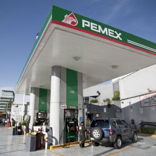 Pemex aún debe a 450 grandes firmas: Concamin
