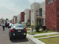 Los peritos forenses encontraron en el lugar dos casquillos calibre 9 milímetros. ESPECIAL /