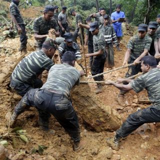 Reportan 134 desaparecidos por deslaves en Sri Lanka