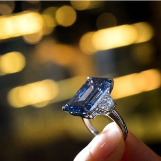 Subastan el diamante azul 'Oppenheimer' por 50.6 MDD