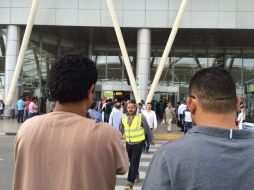 Hasta el momento, ningún familiar de los pasajeros que había a bordo se ha presentado en el aeropuerto francés. AP / A. Nabil