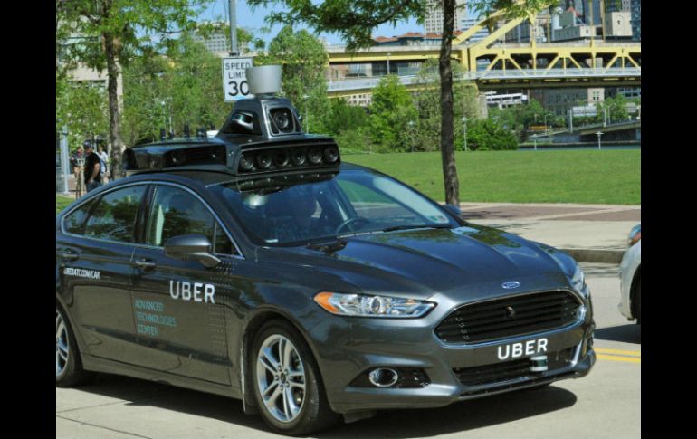 Uber precisa que el autómovil es un coche de prueba del Centro de tecnologías avanzadas de Uber en Pittsburgh. AP / Uber