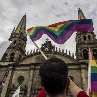 Mexicanos ven con recelo el matrimonio igualitario