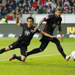 Sin Marco Fabián, Frankfurt empata por permanencia en Bundesliga