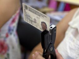 Se alteró el Registro Federal de Electores y se expidieron credenciales para votar de forma ilícita. NTX / ARCHIVO