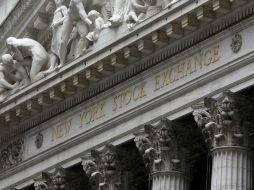 Al cierre de la sesión bursátil el dólar perdía terreno frente al euro, que se cambiaba a 1.1220 dólares. AP / R. Drew