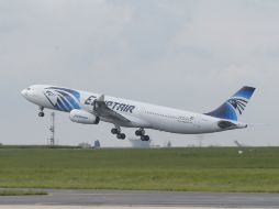 A más de 36 horas después de la tragedia, aviones y busques han encontrado objetos personales de los pasajeros. AP / ARCHIVO