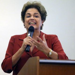 Rousseff pide que la democracia no 'sea herida'