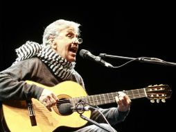 El músico Caetano Veloso suma su voz al número creciente de artistas que rechazan el gobierno interino brasileño. EL INFORMADOR / ARCHIVO