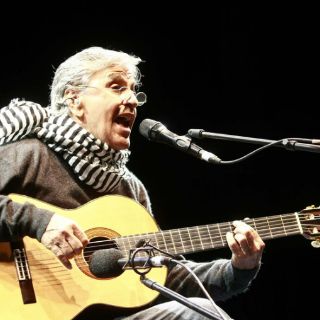 Cantantes realizan concierto contra el gobierno en Río de Janeiro