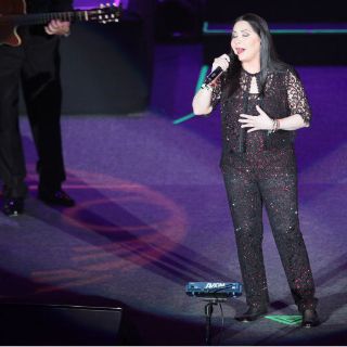 Angélica Rivera disfruta concierto de Ana Gabriel