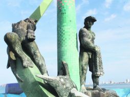 Monumento al pescador. El malecón de Mazatlán es el más largo de México, de siete kilómetros. EL INFORMADOR / F. González