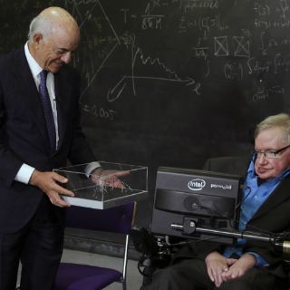 Stephen Hawking recibe el Premio Fronteras del Conocimiento