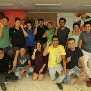 Jóvenes sordos buscan  ayudar a su comunidad