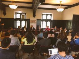 El reconocimiento a connacionales se da en la entrega del programa IME-Becas, que busca empoderar a los migrantes en EU. TWITTER / @SRE_mx