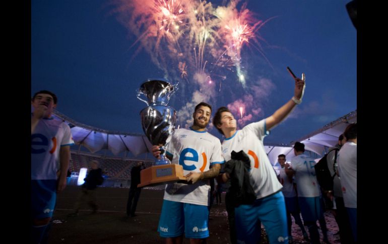 Chile se adjudica el récord mundial por la mayor cantidad de jugadores en un partido de fútbol. AP / E. Felix