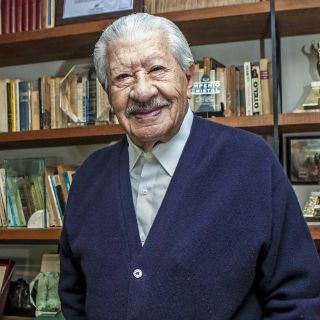 López Tarso, de buen humor después de cirugía