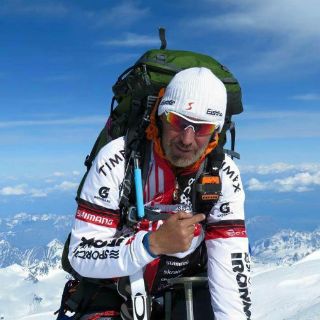 El 'Ironman mexicano', atrapado en el Everest