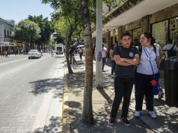 Algunos usuarios que confiaron en que la autoridad y los camioneros resolverían el problema perdieron el tiempo esperando el transporte EL INFORMADOR / A. García