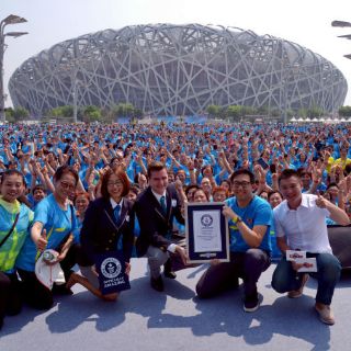 Más de 31 mil chinas fijan récord mundial de baile