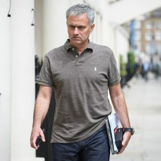 El ManU necesita un entrenador como Mourinho, dice Ancelotti