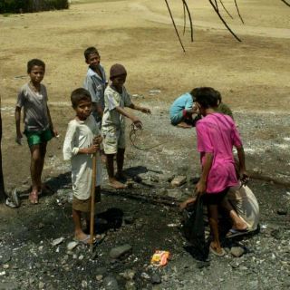 Denuncian uso de niños para producir tabaco en Indonesia