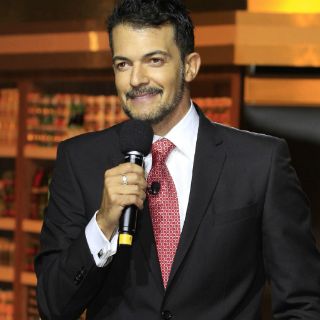 'Estoy abierto al amor', dice Fernando Del Solar