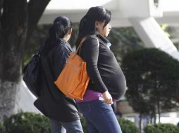 Además de la pancita, el brillo y las náuseas, tu cuerpo pasa por un proceso súper drástico. SUN / ARCHIVO