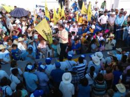 Basave estuvo en Veracruz acompañando a Miguel Ángel Yunes. TWITTER / @abasave