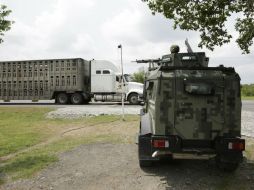 Autoridades lograron asegurar armas, cartuchos, granadas y chalecos antibalas entre otros objetos. SUN / L. Cortés