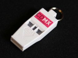 El mandatario capitalino dice que entregarán silbatos a hombres y mujeres para alertar sobre estas situaciones. TWITTER / @ManceraMiguelMX