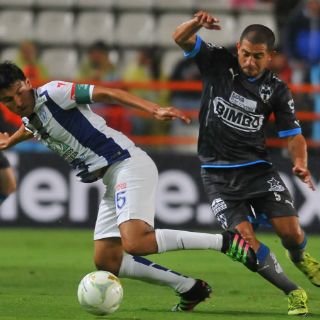 Pachuca se va con ventaja; Monterrey vive