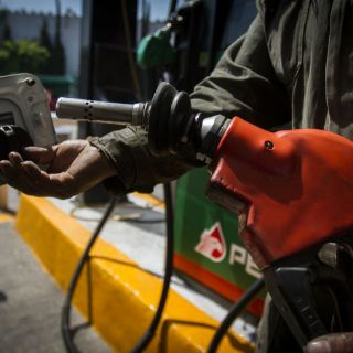 Gasolina Premium subirá ocho centavos en junio
