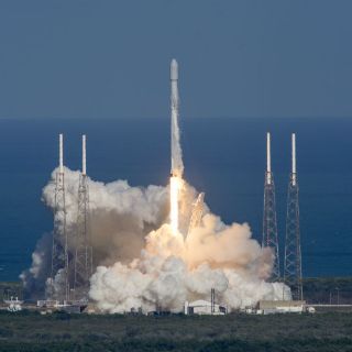 SpaceX logra el cuarto aterrizaje exitoso de un cohete