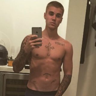 Justin Bieber escandaliza con reveladora 'selfie'