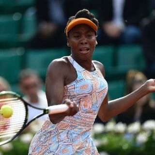 Venus Williams logra avanzar a octavos de final en París