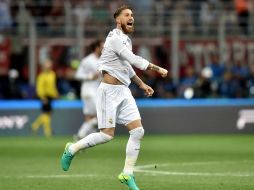 Ramos consigue el gol al empujar un balón ante Jan Oblak tras un lanzamiento de falta de Toni Kroos que peinó Gareth Bale. EFE / D. Mascolo