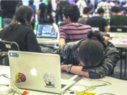 Jóvenes. Los menores de cuarenta años son los que padecen los síntomas. EL INFORMADOR / ARCHIVO