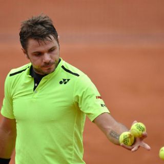 Wawrinka llega firme a cuartos en Roland Garros